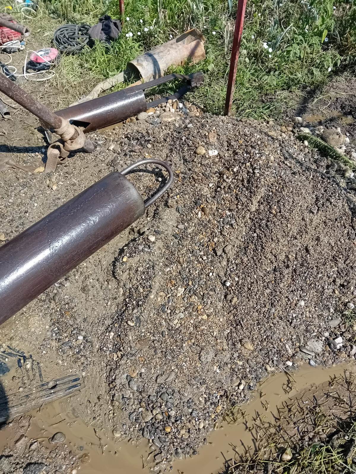 Filtru din pietriș spălat și țevi de tubaj pentru puț